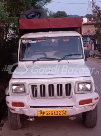 MAHINDRA Bolero Camper