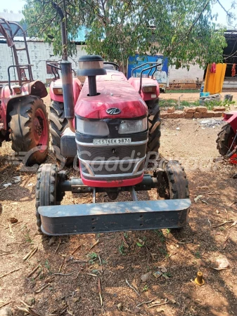 MAHINDRA Yuvo 575 Di