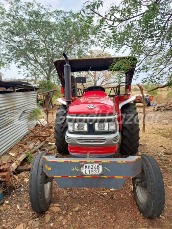 MAHINDRA Arjun 555 Di