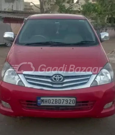 TOYOTA Innova [2005-2009]