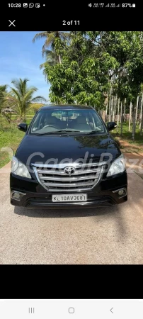 TOYOTA INNOVA CRYSTA