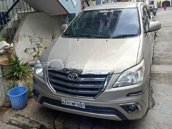 TOYOTA Innova [2015-2016]