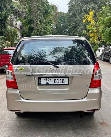 TOYOTA Innova [2005-2009]