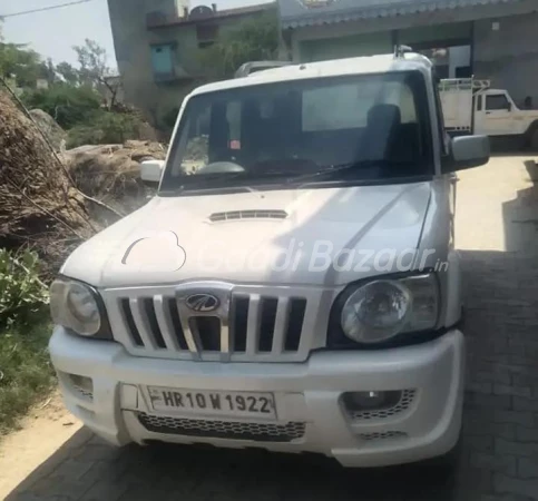 MAHINDRA Scorpio [2009-2014]