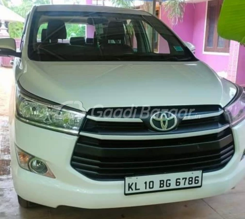 TOYOTA INNOVA CRYSTA