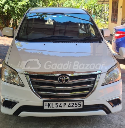 TOYOTA Innova [2015-2016]