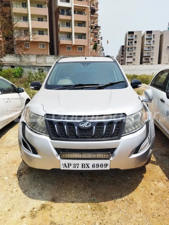 MAHINDRA XUV500