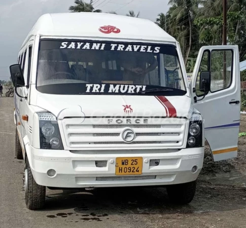 FORCE MOTORS TRAVELLER 26