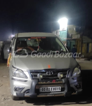 TOYOTA INNOVA