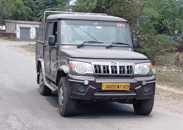 MAHINDRA Bolero Camper