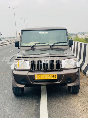 MAHINDRA Bolero Camper