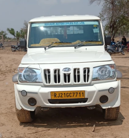 MAHINDRA Bolero Camper