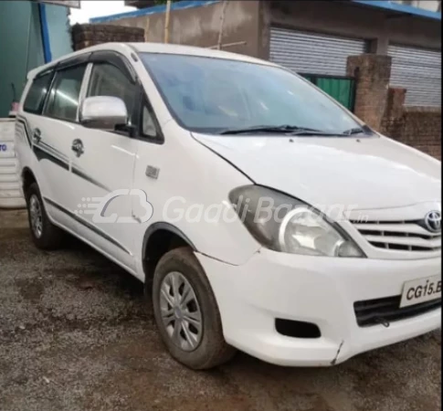 TOYOTA INNOVA