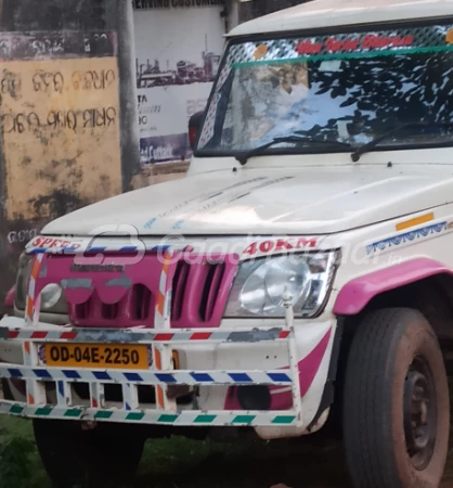 MAHINDRA Bolero Pik-Up