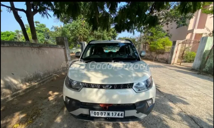 MAHINDRA KUV100 [2016-2017]