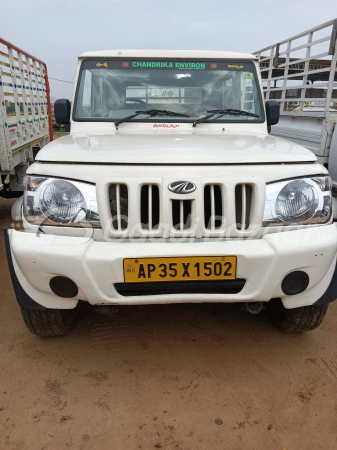 MAHINDRA Bolero Camper