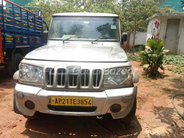 MAHINDRA Bolero Camper