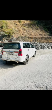 TOYOTA Innova [2005-2009]