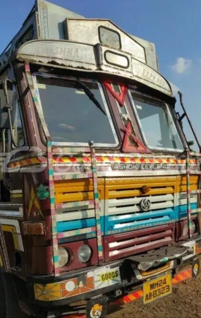 ASHOK LEYLAND 3718