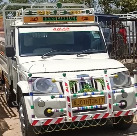 MAHINDRA Bolero Maxitruck CNG