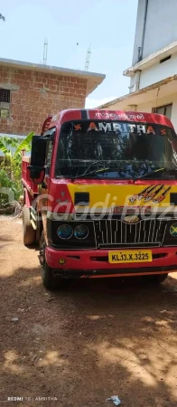 MAHINDRA 407