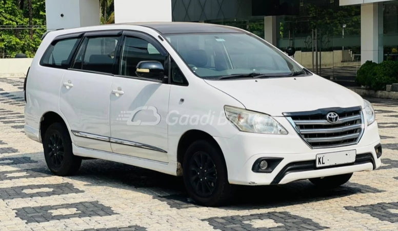 TOYOTA Innova [2013-2014]