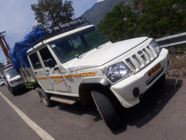 MAHINDRA Bolero Camper