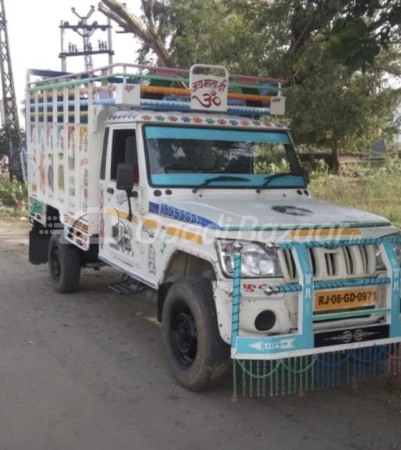 MAHINDRA Bolero Camper