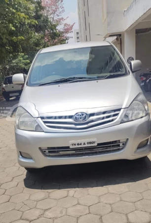 TOYOTA Innova [2009-2012]