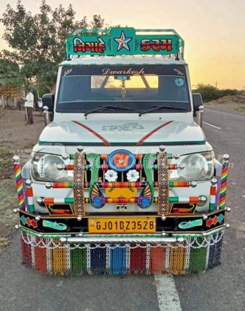 MAHINDRA Bolero Maxitruck Plus