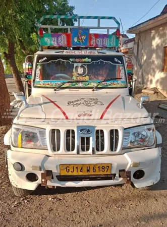 MAHINDRA Bolero Maxitruck Plus