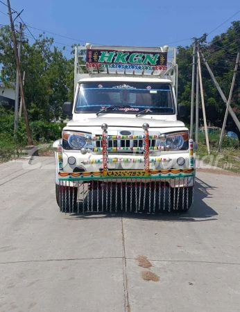 MAHINDRA Bolero Pik-Up