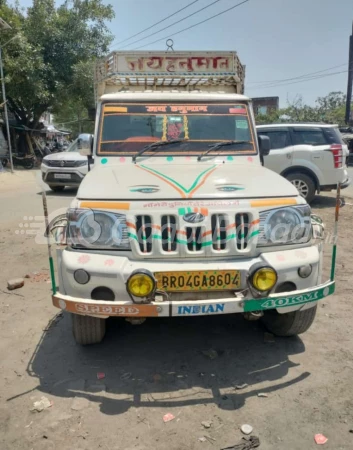 MAHINDRA Bolero Pik-Up