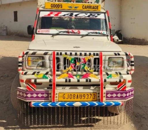 MAHINDRA Bolero Maxitruck Plus