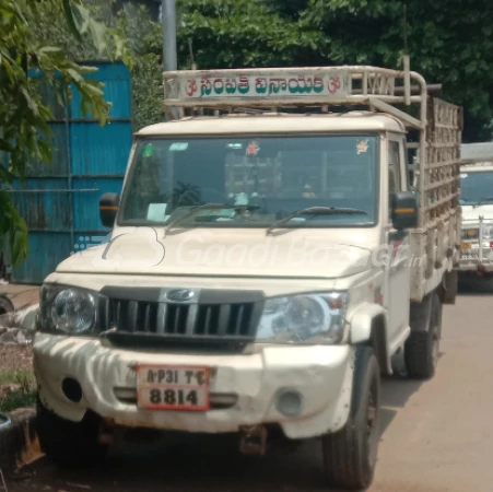 MAHINDRA Bolero Maxitruck Plus