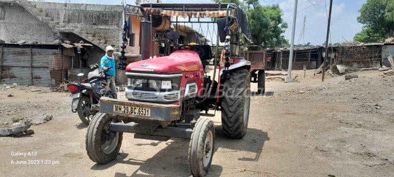 MAHINDRA Arjun 555 Di