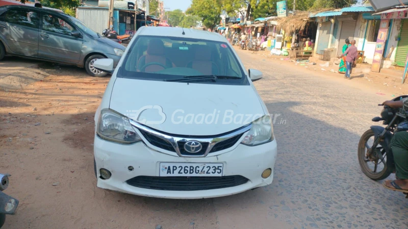 TOYOTA Etios [2013-2014]