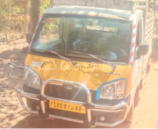 MAHINDRA Maxximo