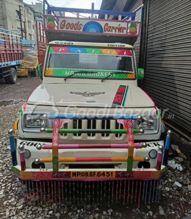 MAHINDRA Bolero Pik-Up