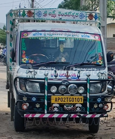 MAHINDRA SUPRO MAXITRUCK