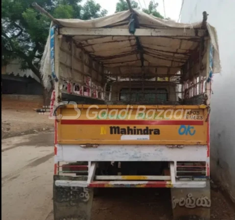 MAHINDRA Bolero Maxitruck Plus