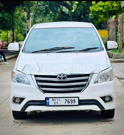 TOYOTA Innova [2015-2016]