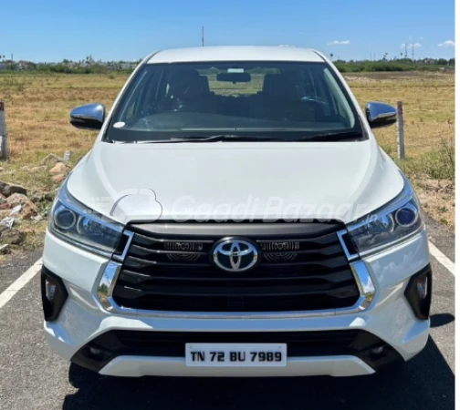 TOYOTA INNOVA CRYSTA