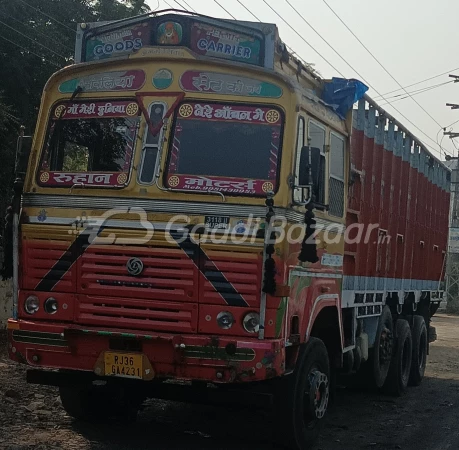 ASHOK LEYLAND 3118 Twin Steering