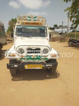 MAHINDRA Bolero Pik-Up