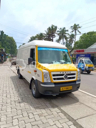 tempo traveller delivery van price