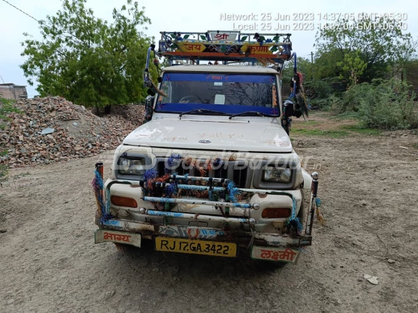 MAHINDRA Bolero Pik-Up