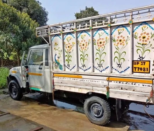 MAHINDRA Bolero Maxitruck Plus