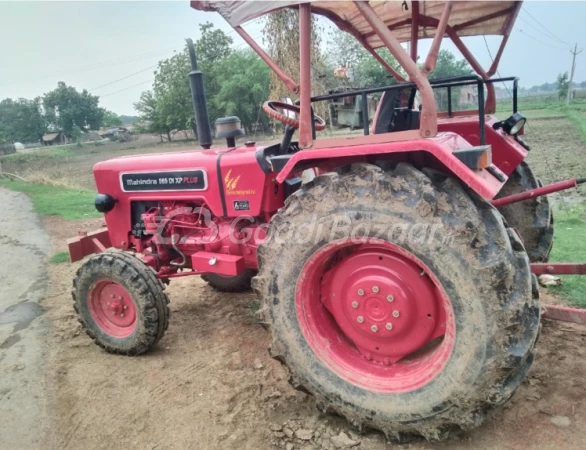 MAHINDRA 585 Di