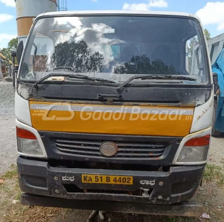 DAIMLER INDIA COMMERCIAL VEHICLES 1214 R